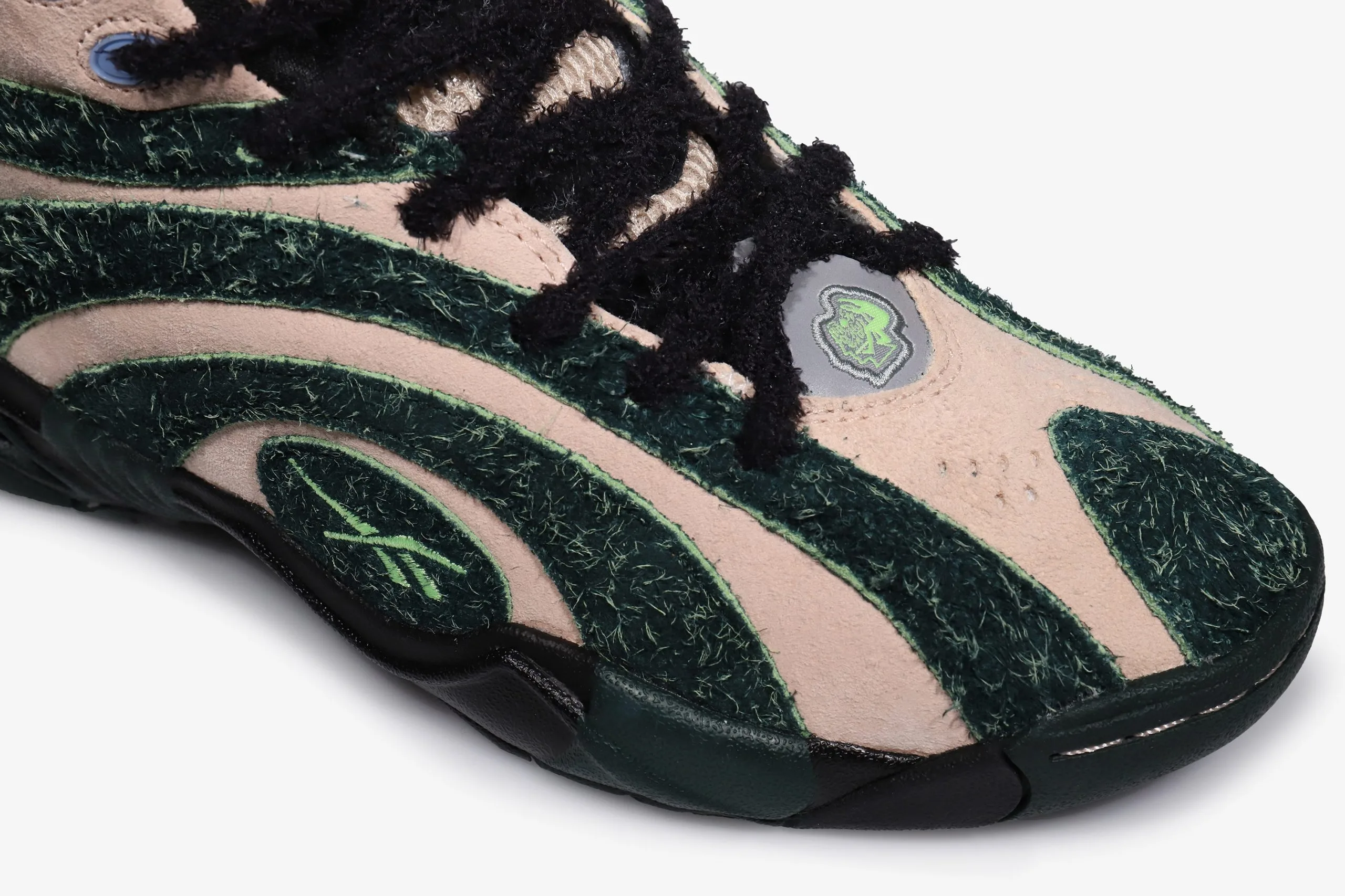 Reebok Shaqnosis X Braindead 7 Reebok Shaqnosis X Braindead - Image 7