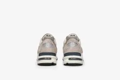 New Balance M990GY2 -Outlet Apparel Store M990GY23 1